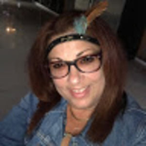 Meet your Posher, Mireya